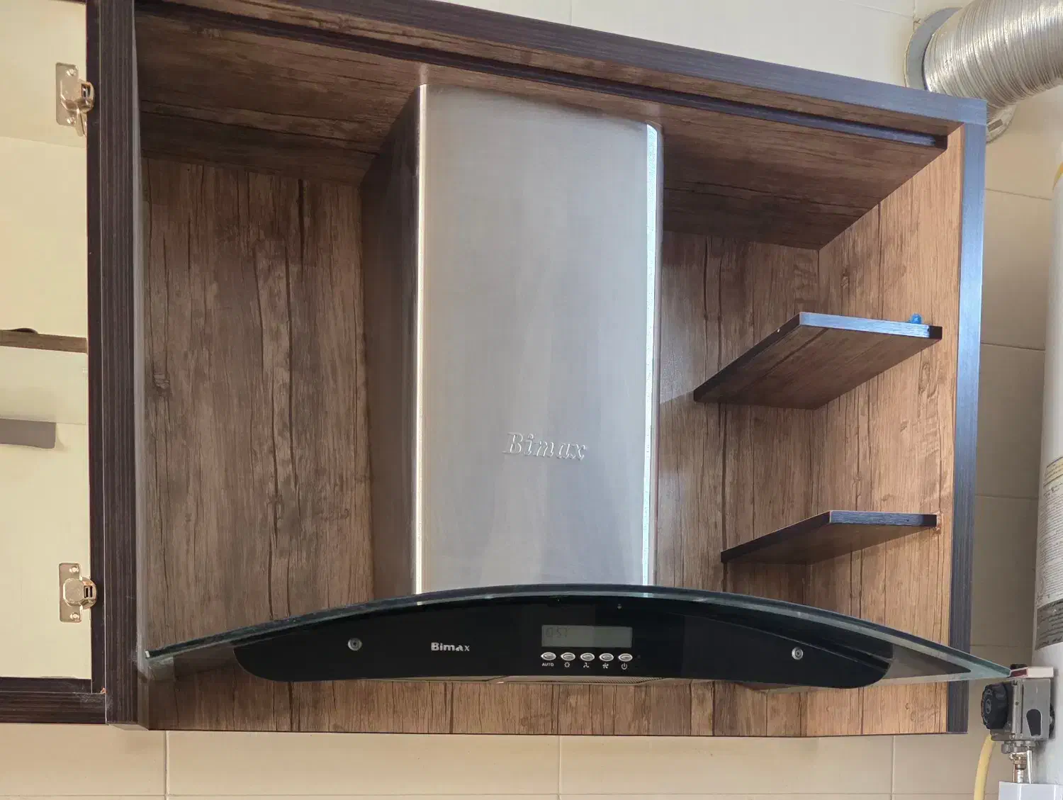 هود بیمکث|هود|اصفهان, سنجوانمره|دیوار