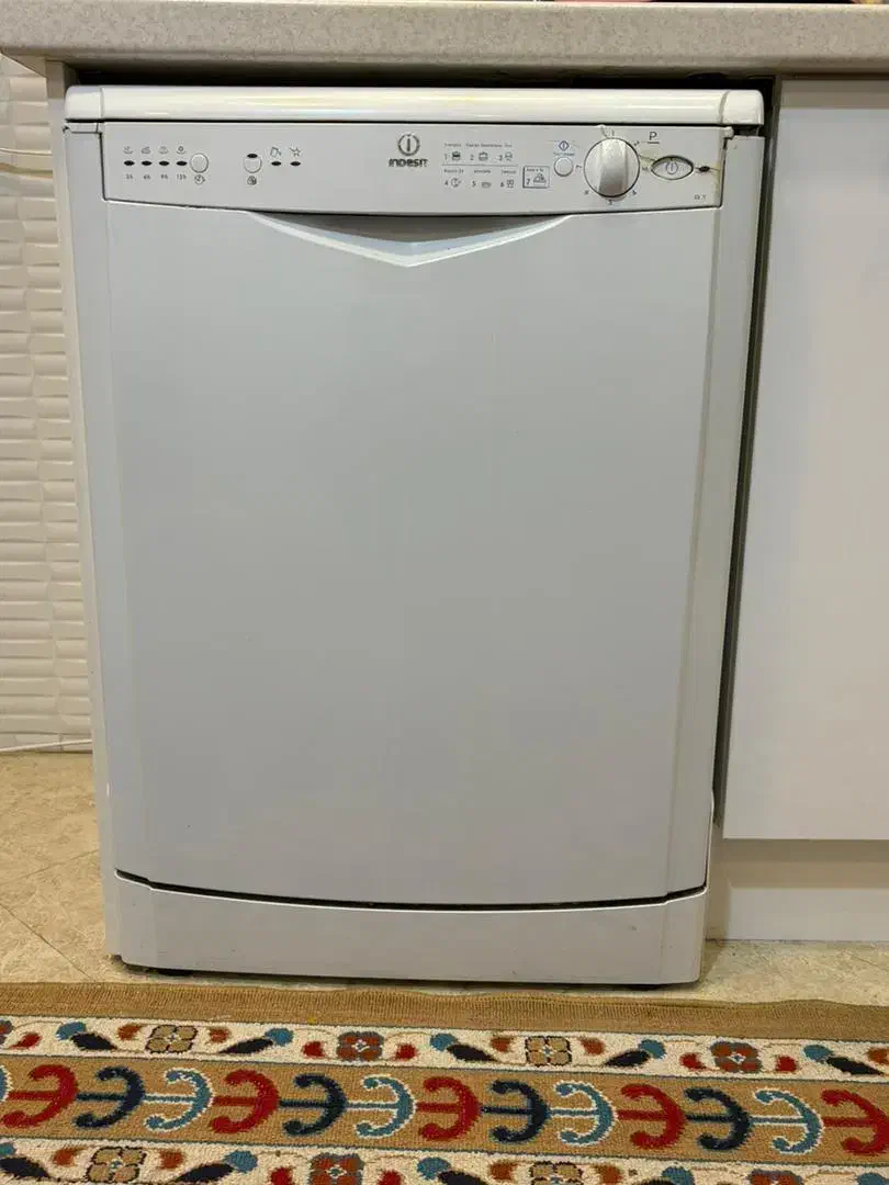ماشین ظرفشویی ایندزیت IDL70D|ماشین ظرفشویی|تهران, مینیسیتی (شهرک نفت)|دیوار