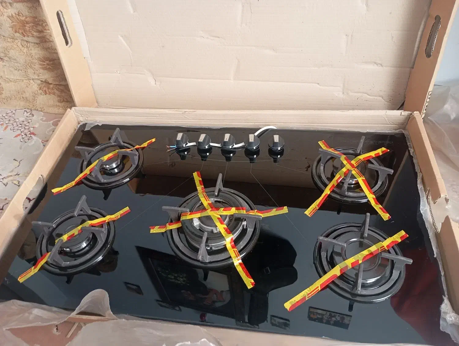 گاز صحفه ای شیشه ای و هود با کابینت|اجاق گاز و لوازم برقی پخت‌وپز|صدرا-فارس, فاز ۱|دیوار