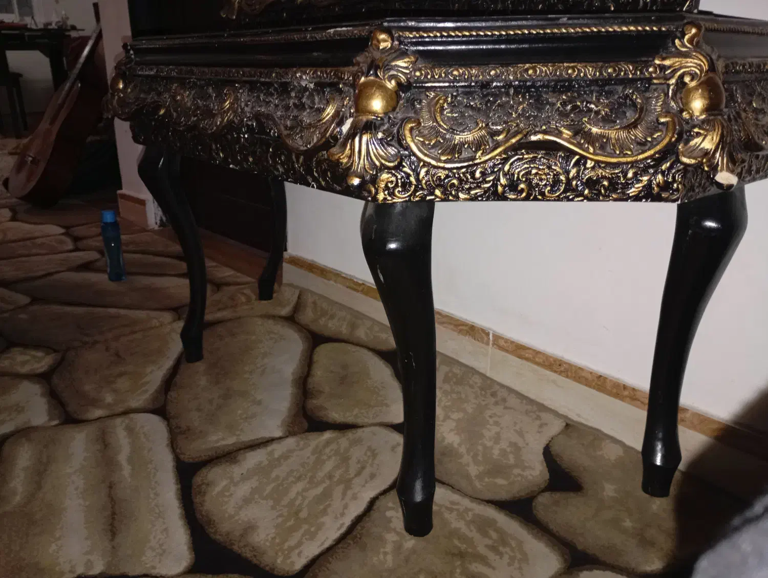 آینه سلطنتی|آینه|بندر انزلی, خوش پیک|دیوار