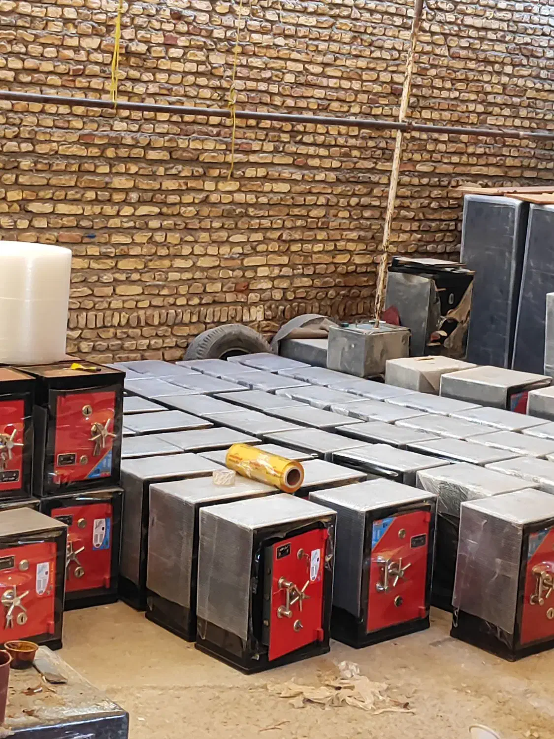 گاوصندوق|ابزارآلات|خمینیشهر, |دیوار