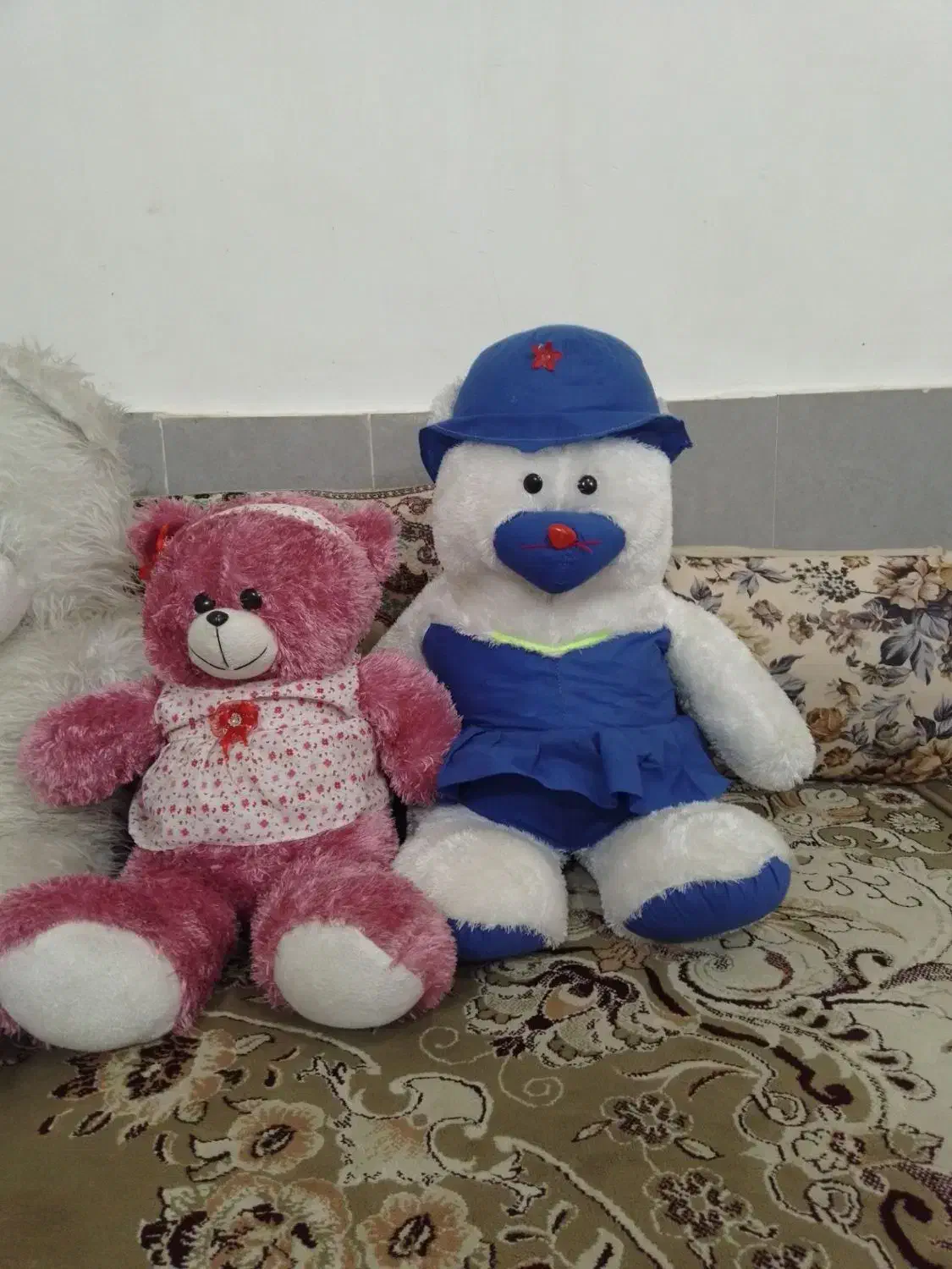 عروسک|اسباببازی بچه|تربتحیدریه, بالا ولایت|دیوار