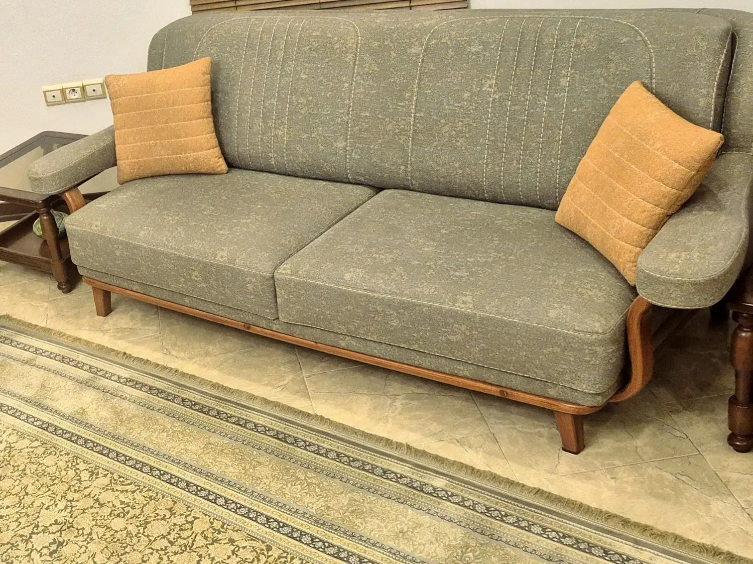 مبلمان ۸ نفره چوب راش شرکتی نو و تمیز|مبلمان خانگی و میز عسلی|آمل, |دیوار