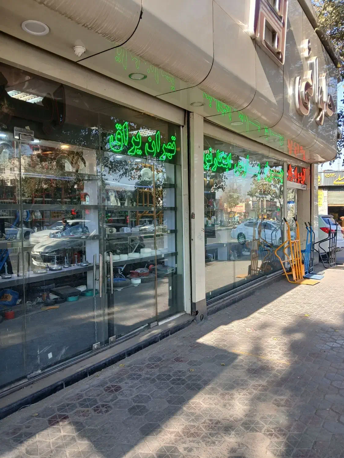 چرخ فروشگاهی و صنعتی و گاری حمل بار|فروشگاه و مغازه|مشهد, کوشش|دیوار