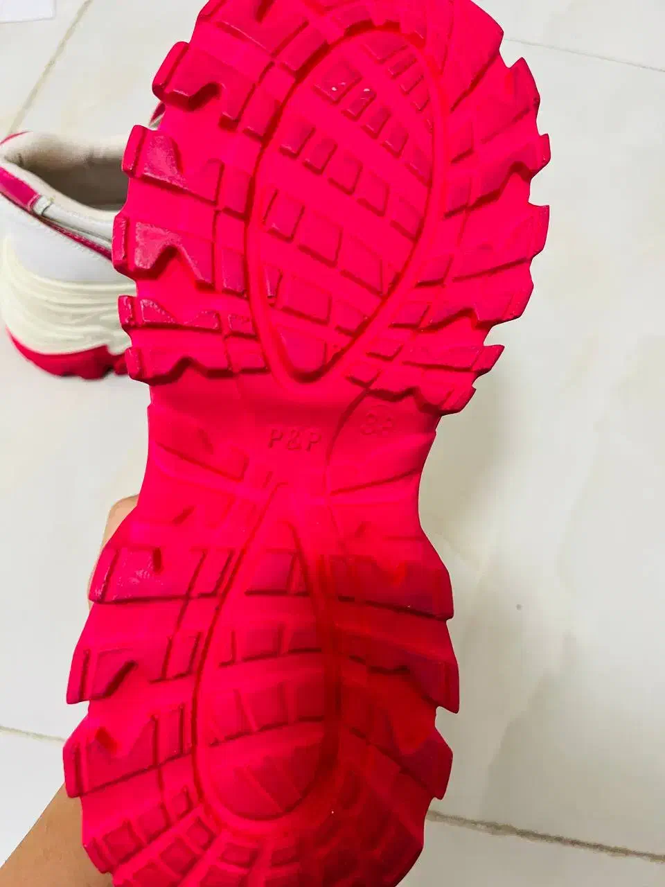 کتونی سفید صورتی نو سایز ۳۸|کیف، کفش، کمربند|قائم‌شهر, |دیوار