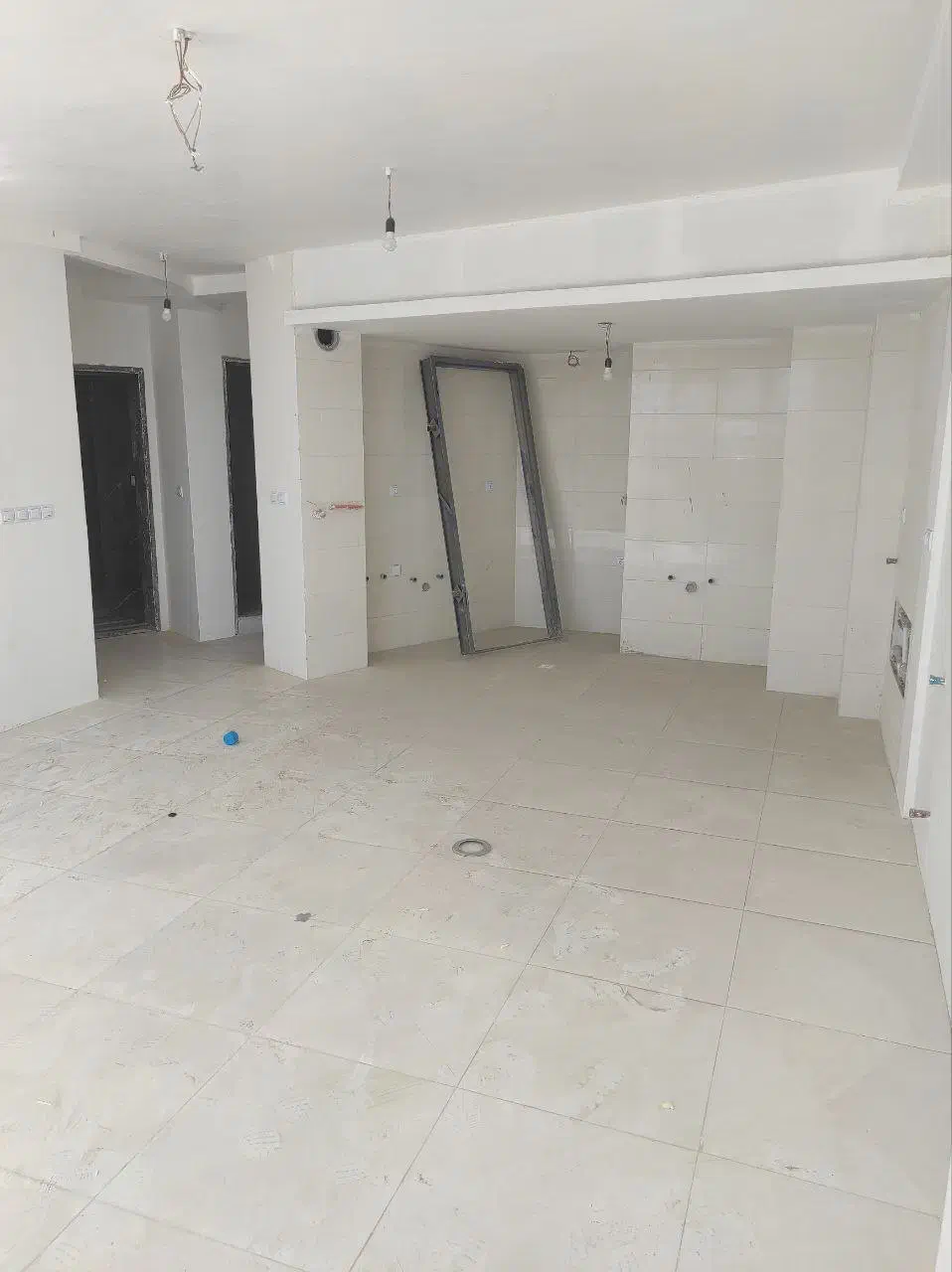 2خواب/خوش متراژ/خام|فروش آپارتمان|شیراز, لاله|دیوار