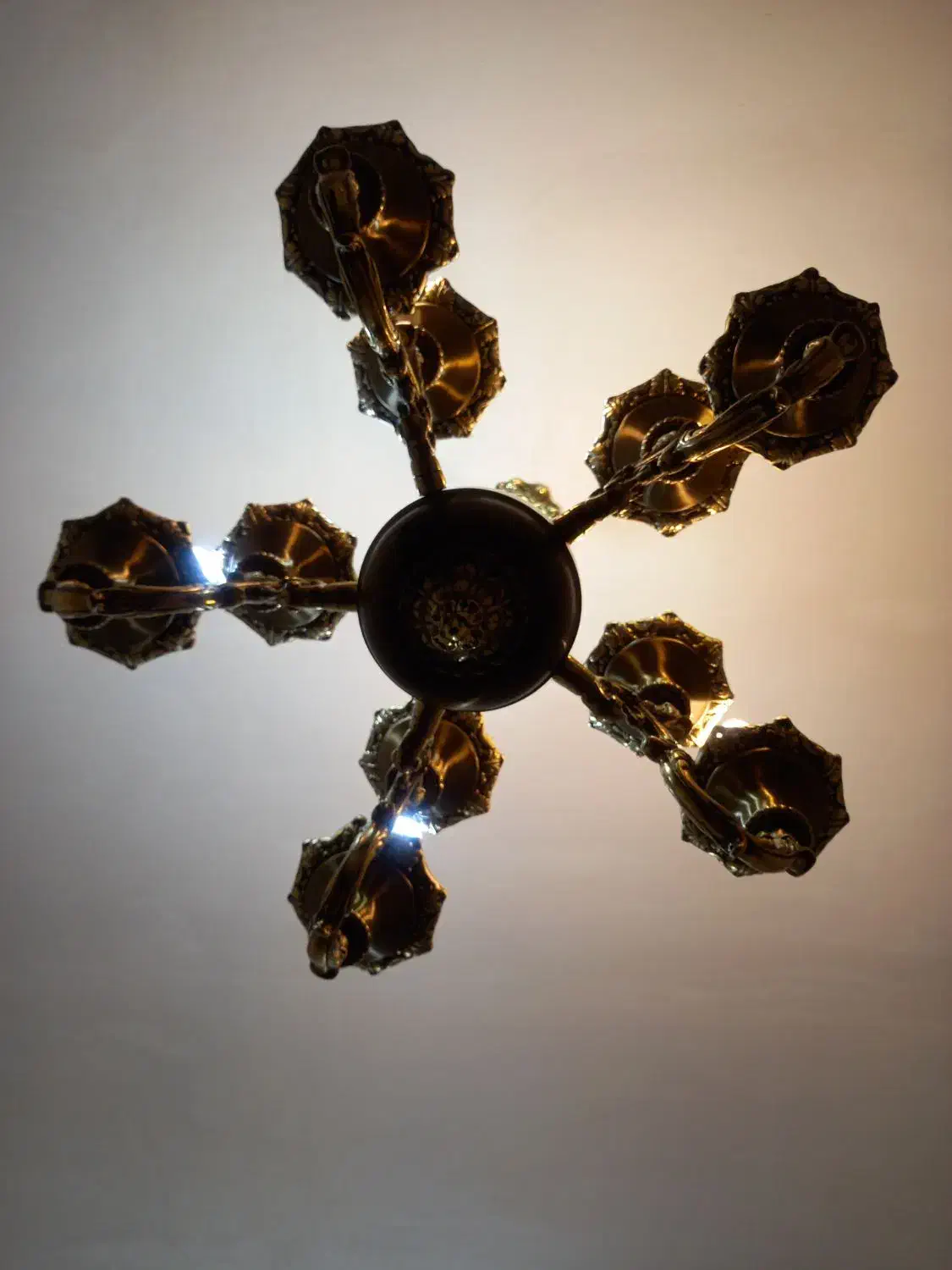 لوستر تمام برنز|لوستر و چراغ آویز|تبریز, |دیوار