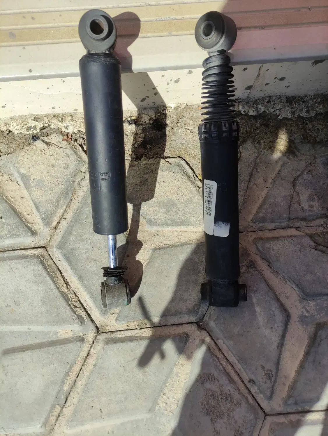 کمک عقب پژو 206رانا207|قطعات یدکی و لوازم جانبی|شاهینشهر, شهرک گلدیس|دیوار