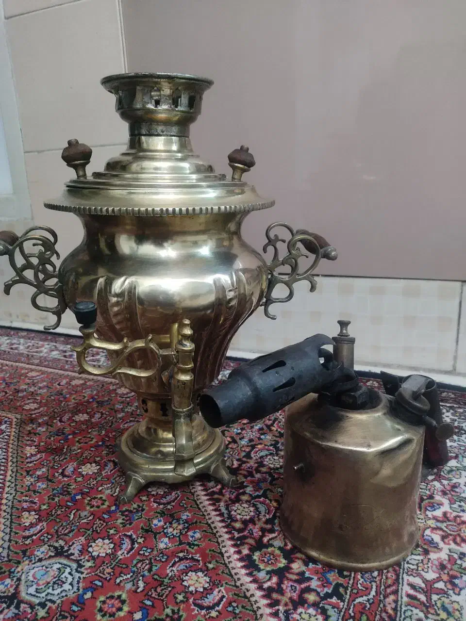 چراغ قدیمی|کلکسیون اشیاء عتیقه|زنجان, |دیوار