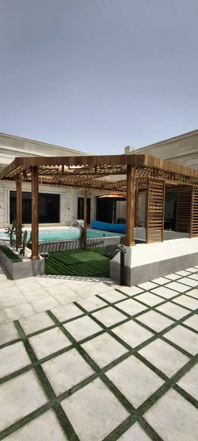 نجار حرفه‌ای ساخت کابینت و دکور چوبی با قیمت مناسب|خدمات پیشه و مهارت|قشم, |دیوار