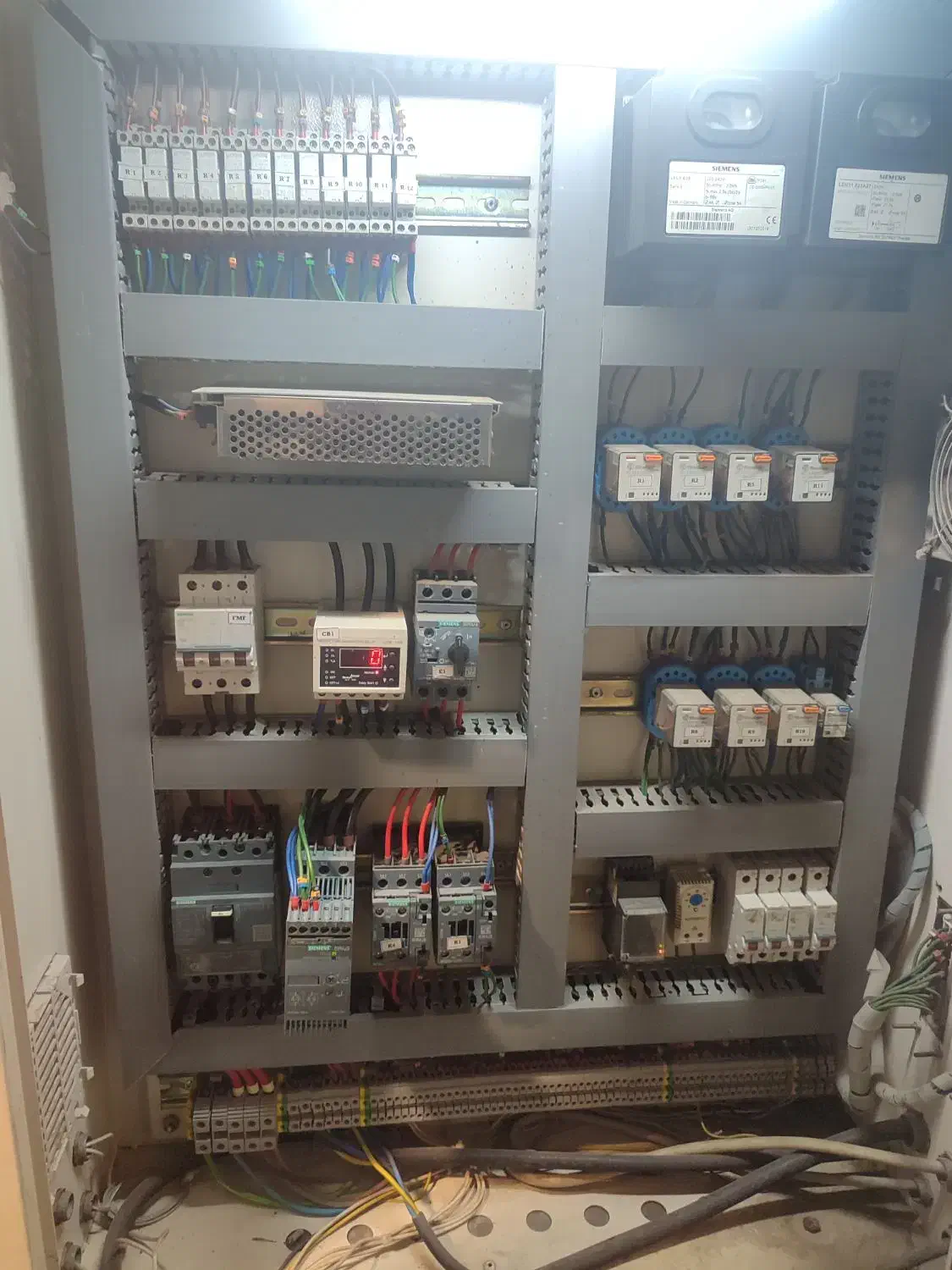 برقکار سه فاز و خانگی.خانمیرزا گروپ|خدمات پیشه و مهارت|پردیس, فاز ۴|دیوار