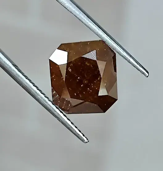 الماس قهوه ای رنگ 5/17 قیراطی با شناسنامه|جواهرات|تهران, بازار|دیوار