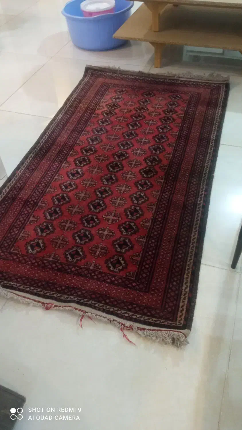 یک  تخته فرش دستباف وبک عدد گلیم فرش|فرش|اصفهان, کوی امیریه|دیوار
