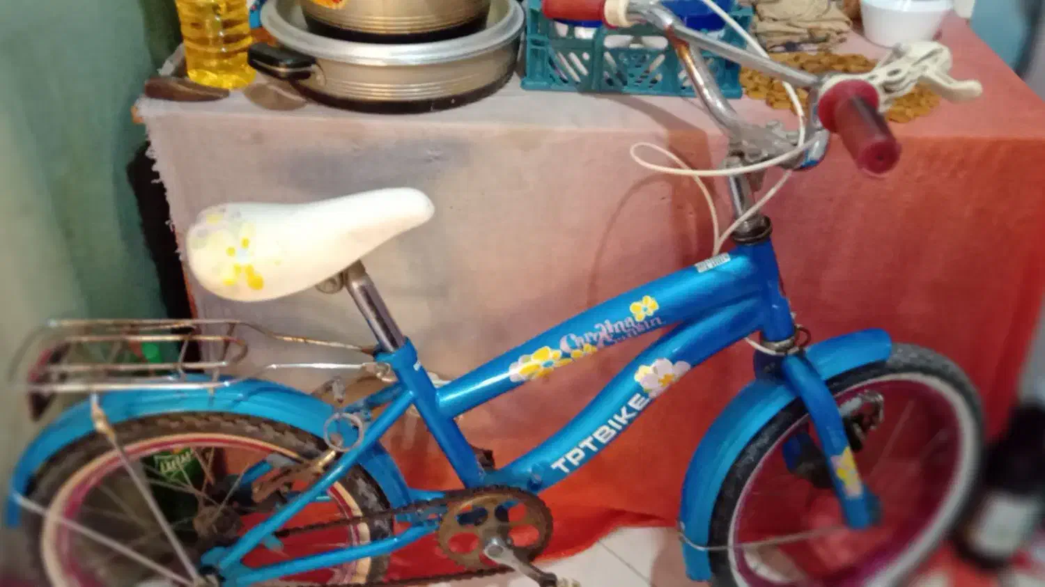 دوچرخه|دوچرخه، اسکیت، اسکوتر|پرند, فاز ۶|دیوار