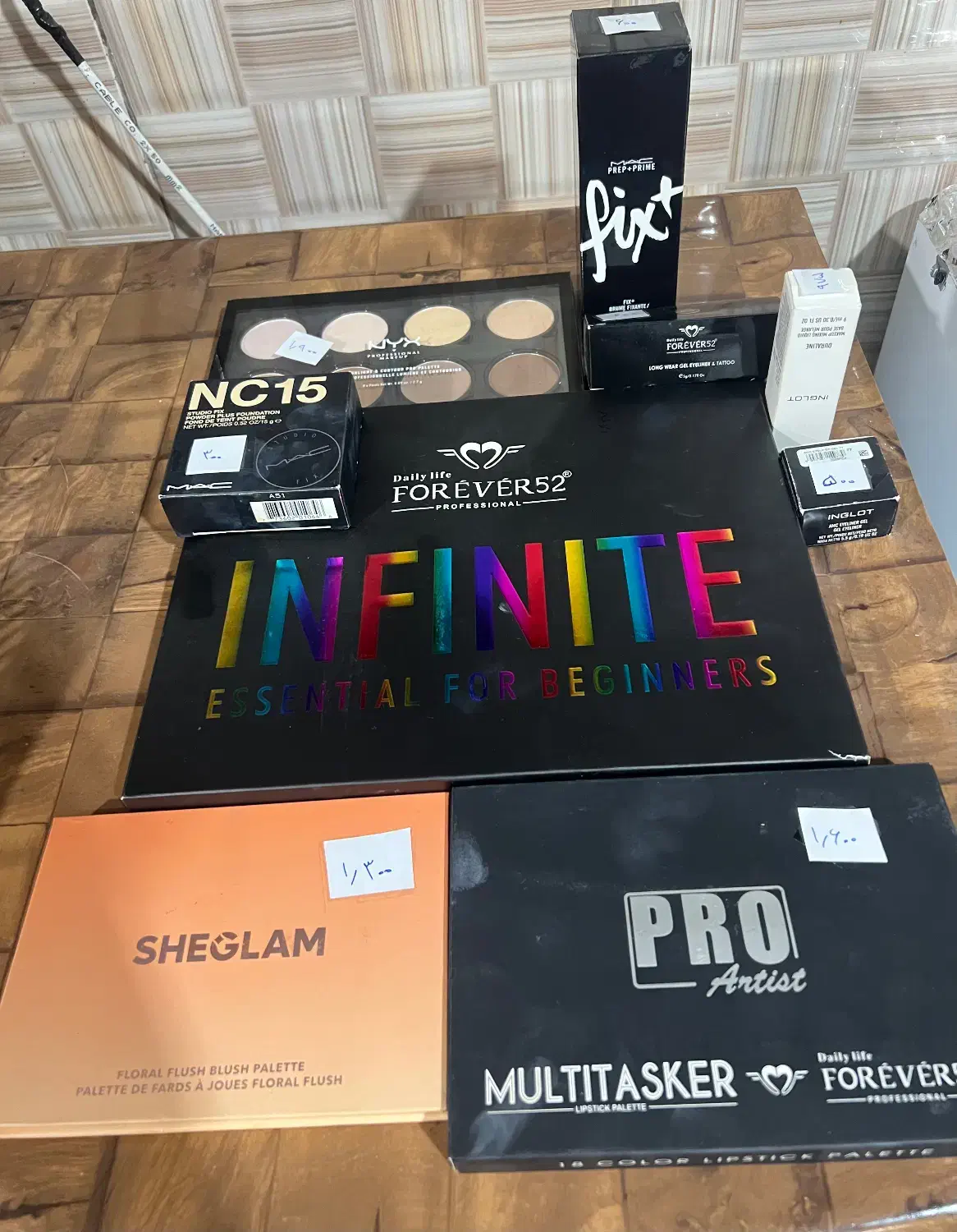 فروش تعدادی وسایل میکاپ نو اصل و برند|آرایشگاه و سالن‌های زیبایی|شوش, |دیوار