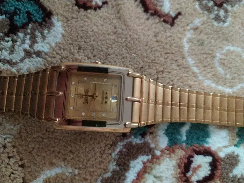 ساعت مچی|ساعت|میانه, |دیوار