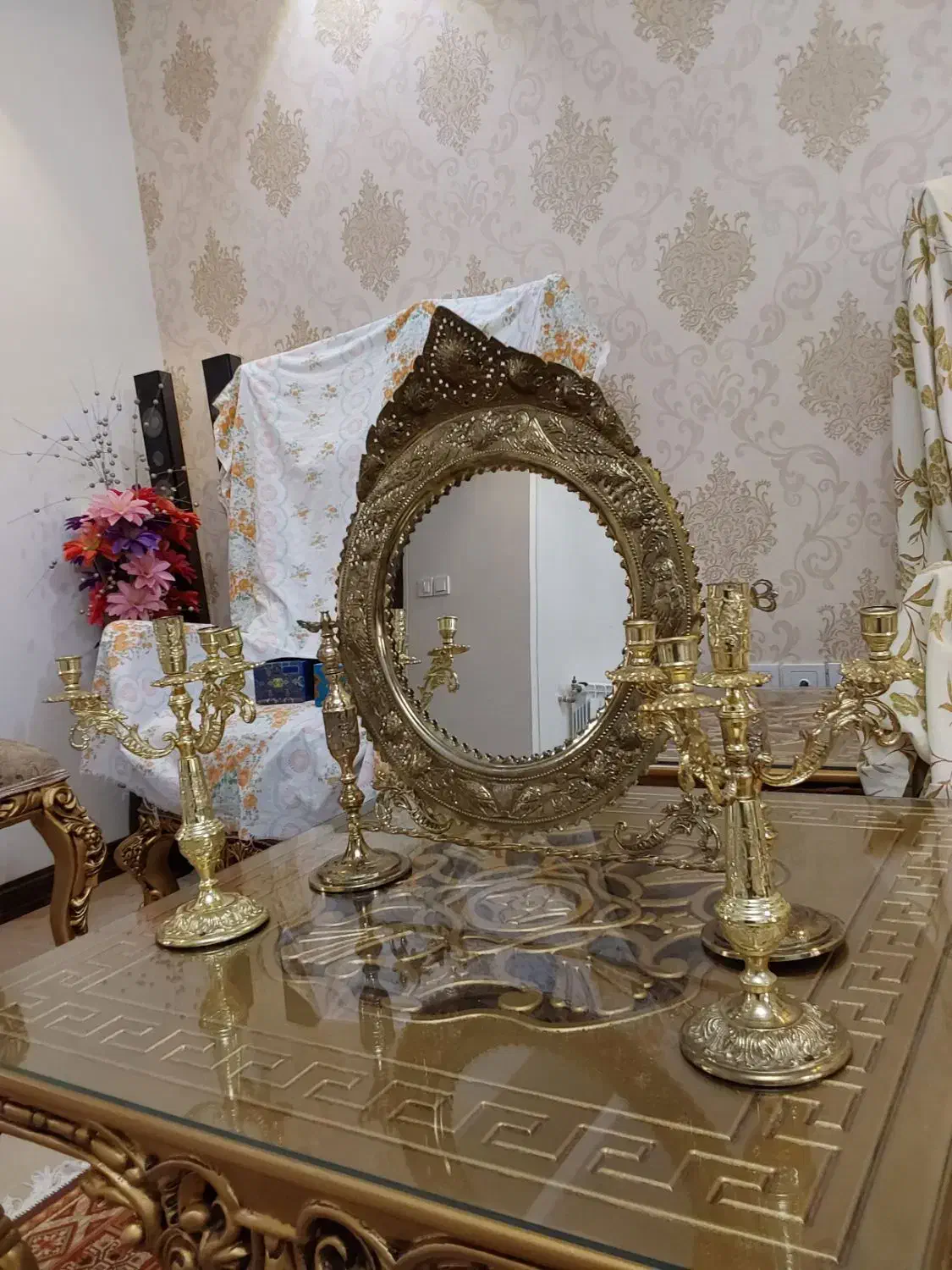 آیینه و شمعدان برنجی قدیمی|صنایع دستی و سایر لوازم تزئینی|تهران, تهرانپارس غربی|دیوار