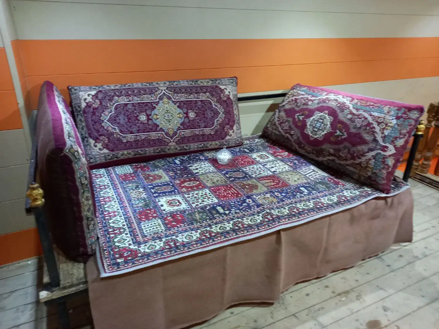 تخت کافه|کافی‌شاپ و رستوران|نوشهر, |دیوار