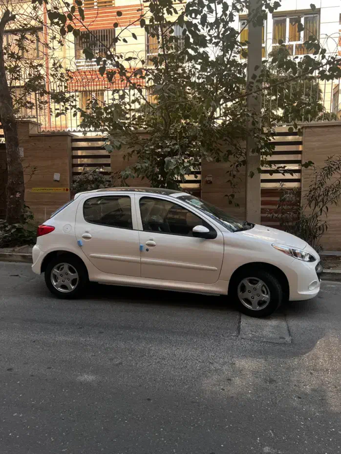 207 اتماتیک سقف شیشه ای سفید|خودرو سواری و وانت|تهران, ایرانشهر|دیوار