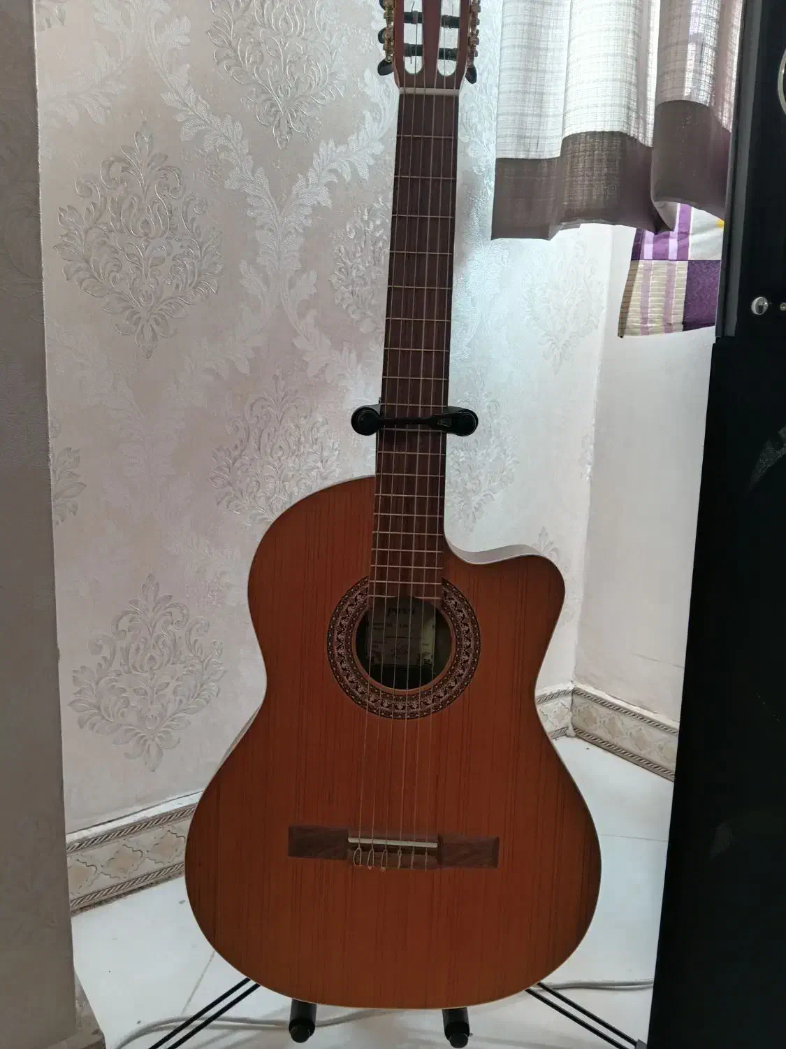 گیتار پارسی|گیتار، بیس، امپلیفایر|قیامدشت - خاورشهر, |دیوار