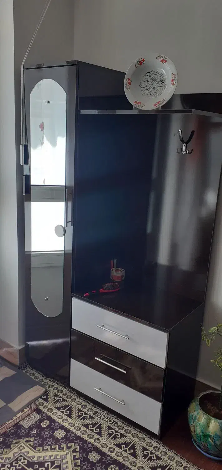 ست پذیرایی قهوه ای نو|جاکفشی، کمد، دراور|بناب, |دیوار