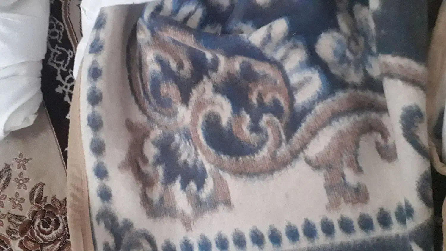 پتو یه نفره پشمی|رختخواب، بالش، پتو|ورامین, ورامین|دیوار