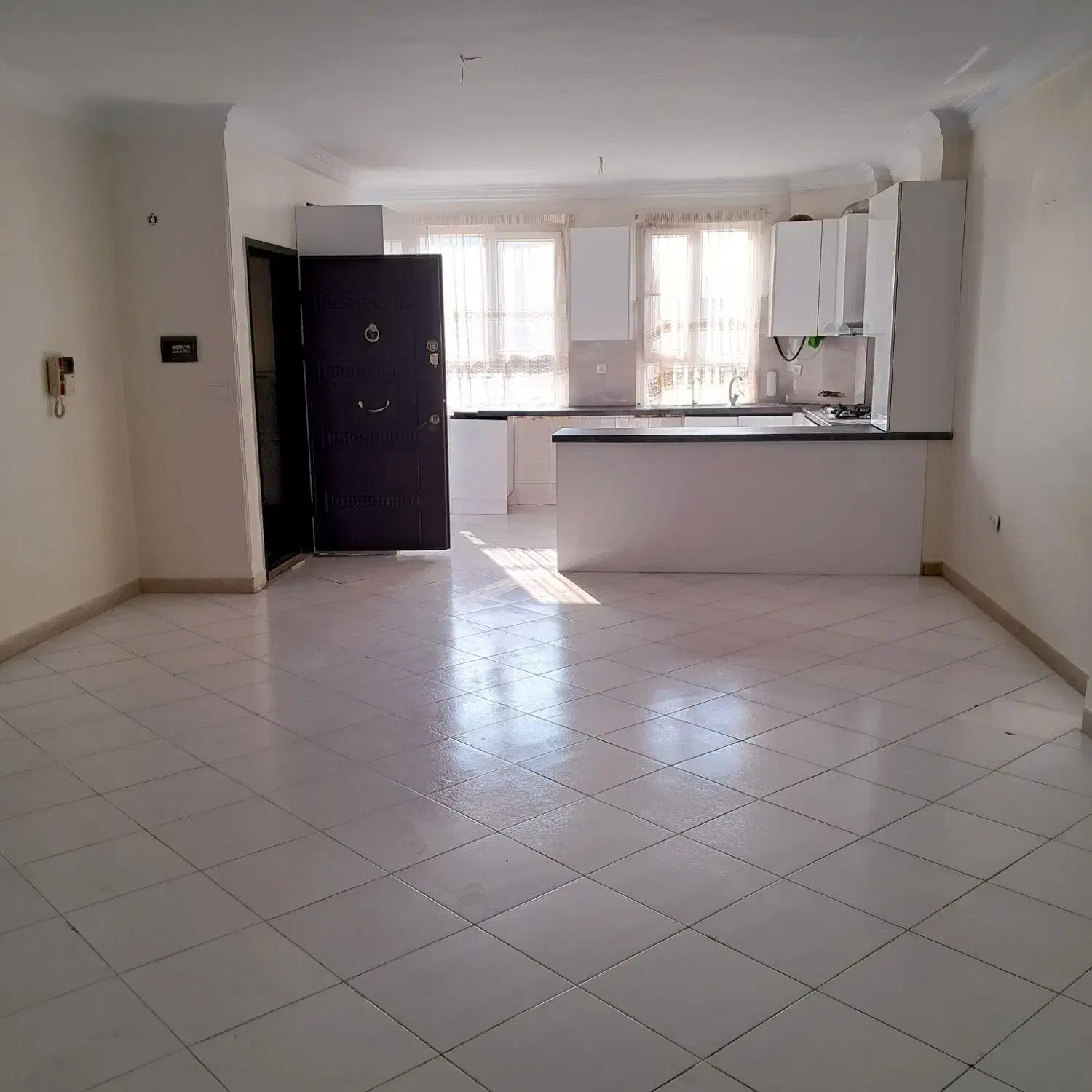 120 متر / سه خواب / با آسانسور