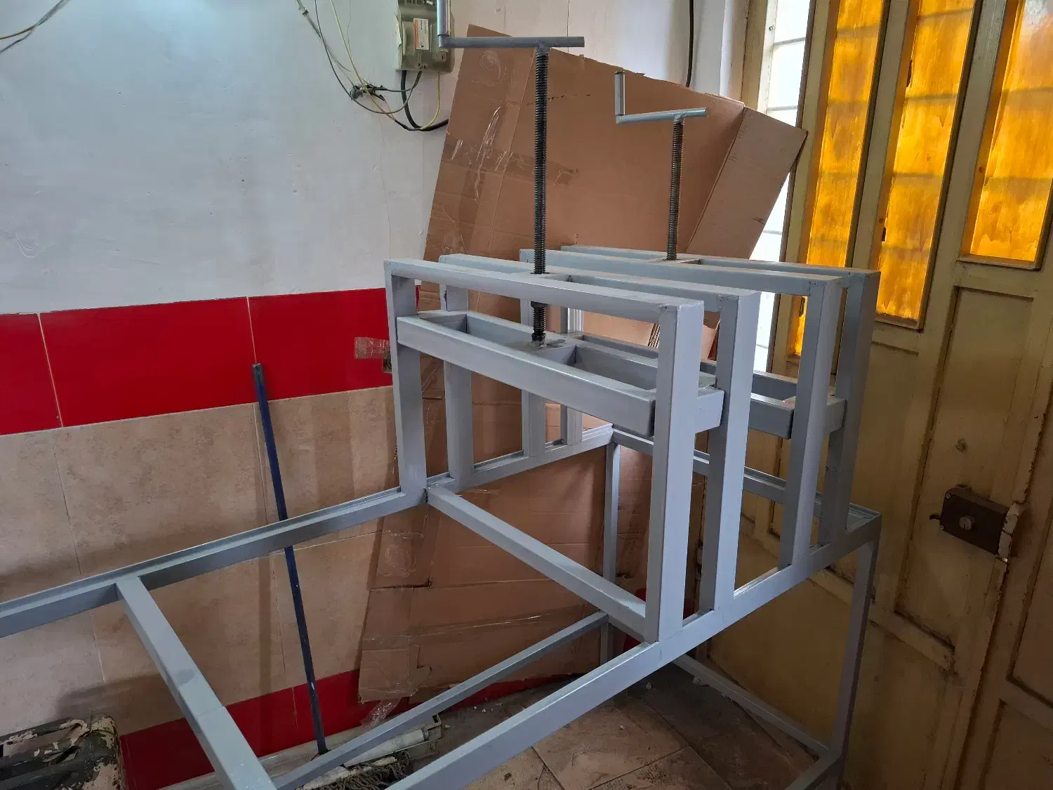 میزکار فلزی|ابزارآلات|همدان, |دیوار