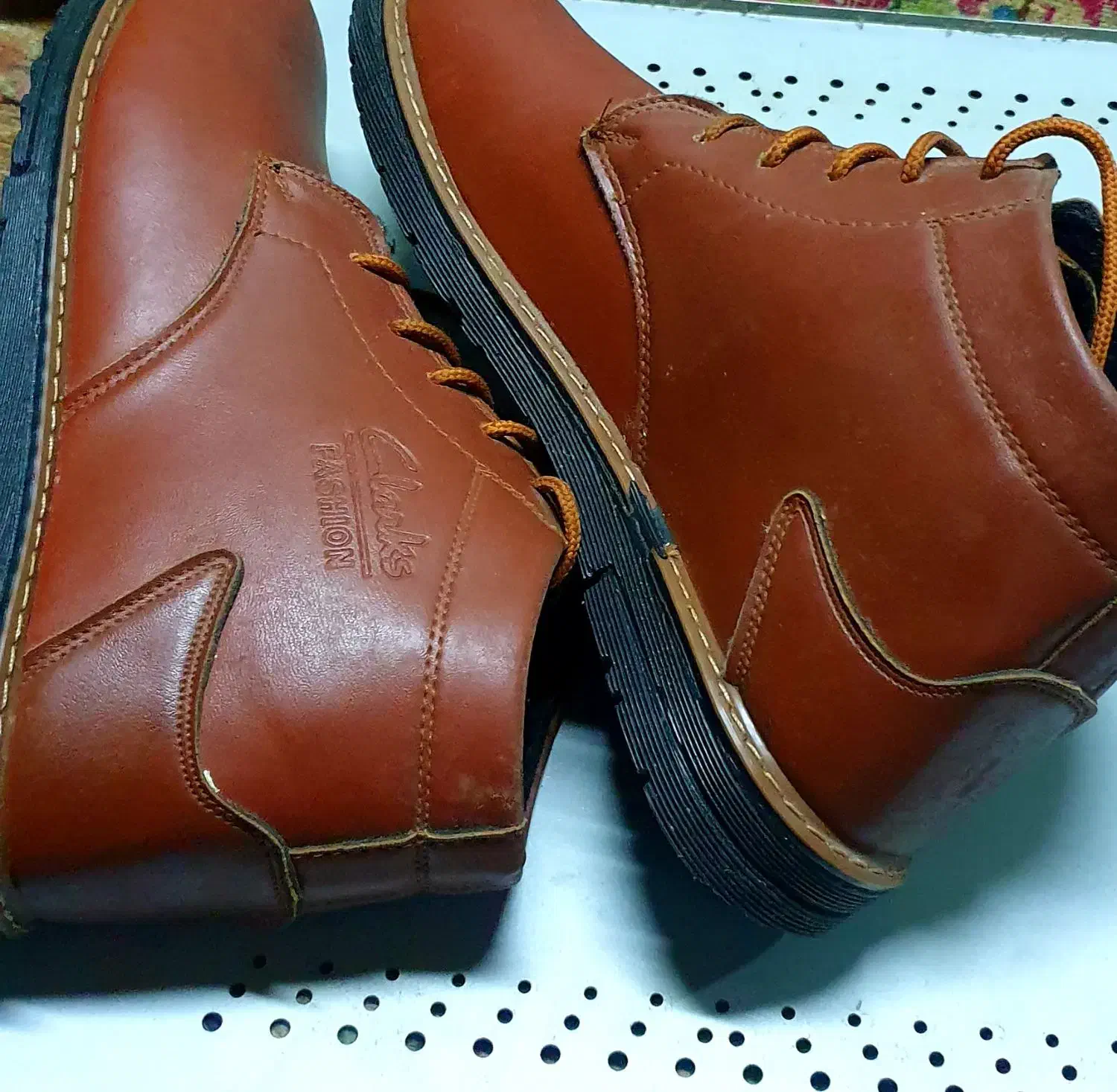 پوتین چرم درجه دوم مقطوع ۷۵۰ هزار تومان|کیف، کفش، کمربند|رشت, کوی حسینی|دیوار