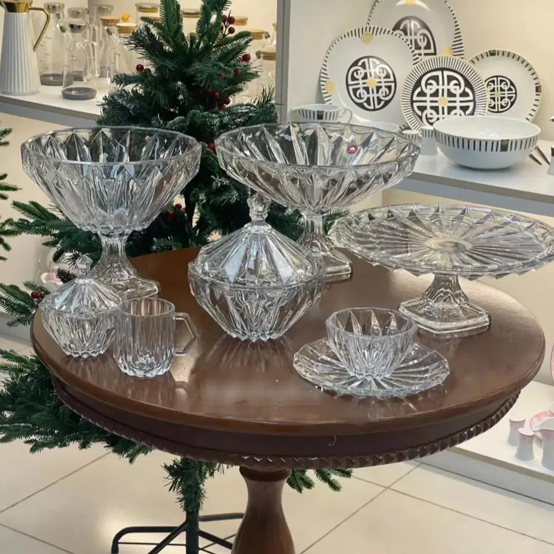 خانواده کریستال مودنا هم تکی هم سرویس|ظروف سرو و پذیرایی|یزد, |دیوار