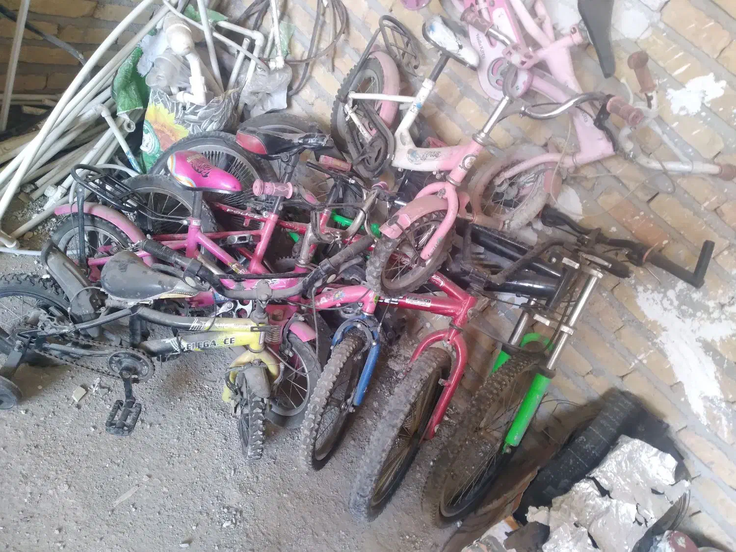 ۷عدد دوچرخه بزرک کوچیک ۳عدد پلاستکی|دوچرخه، اسکیت، اسکوتر|رباط‌کریم, الارد|دیوار