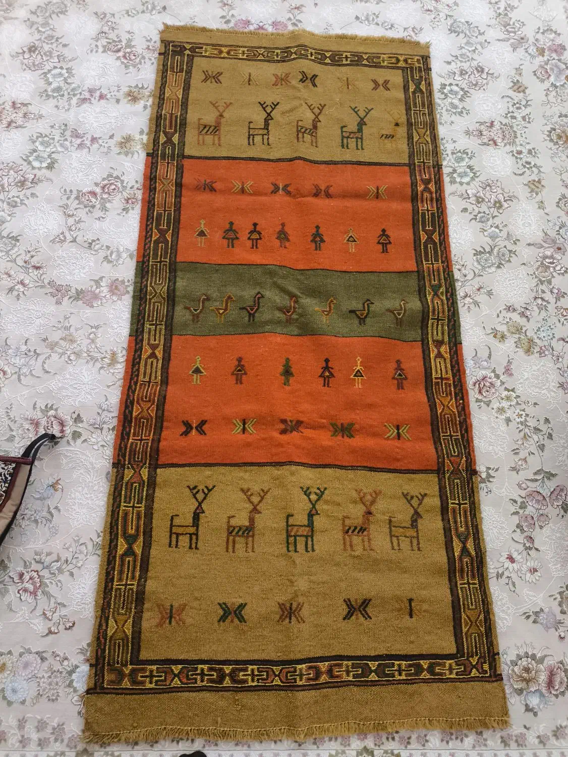 گلیم پشمی مناسب هدیه دادن|گلیم، جاجیم، گبه|تهران, شهرک خرازی|دیوار