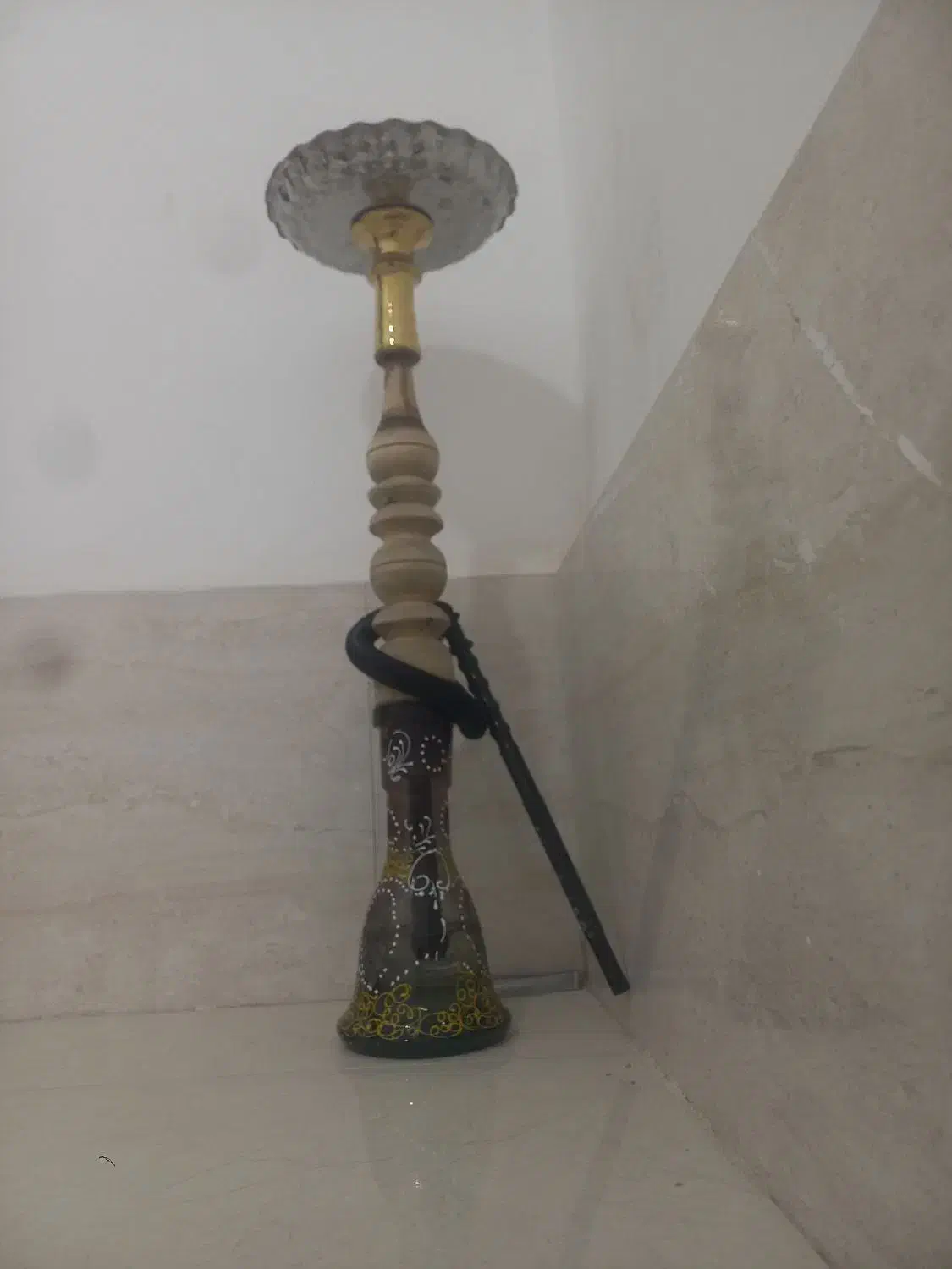 قلیون|کلکسیون و سرگرمی|اسفرورین, |دیوار