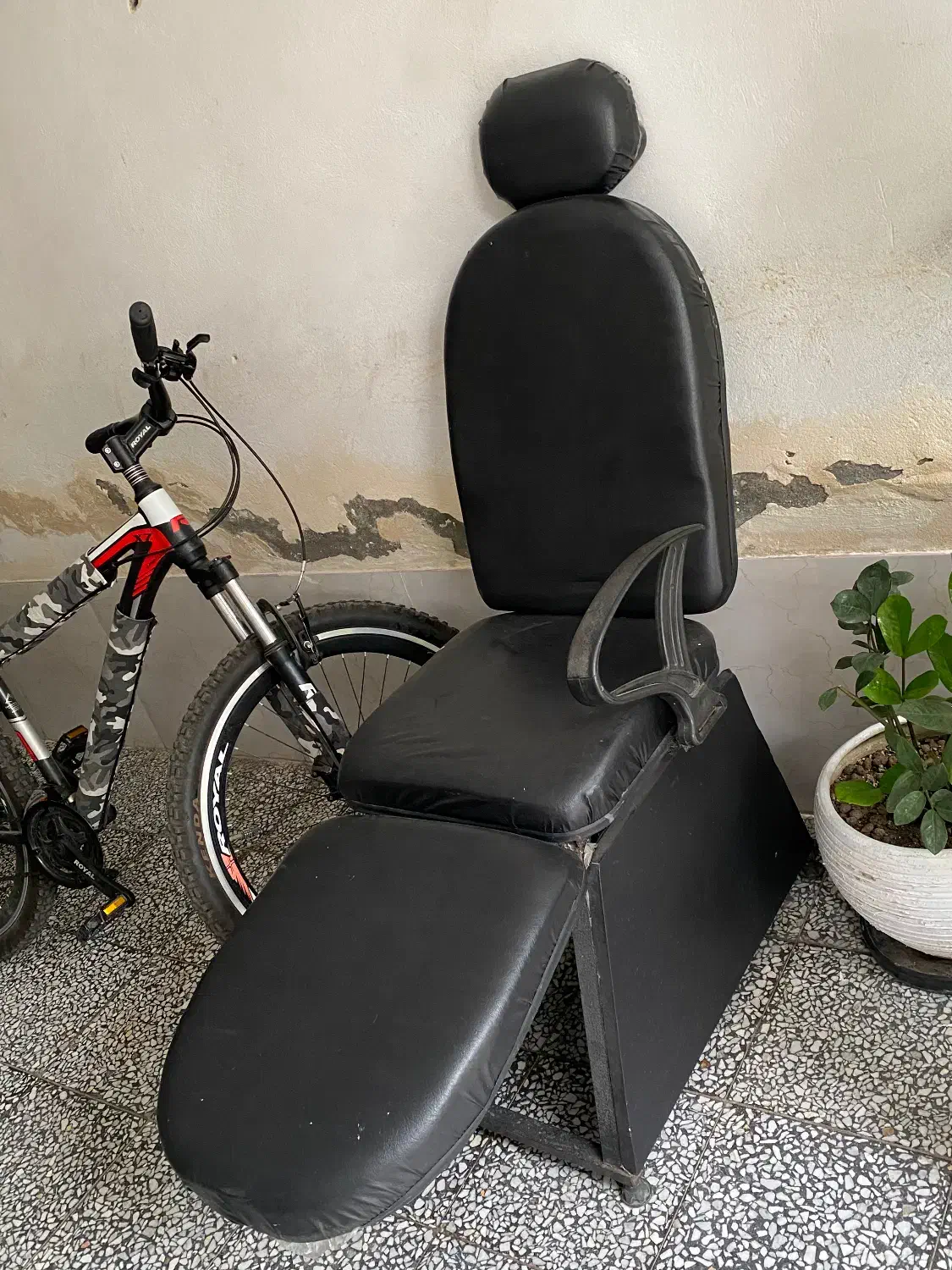 صندلی سالن|آرایشگاه و سالنهای زیبایی|لنگرود, |دیوار