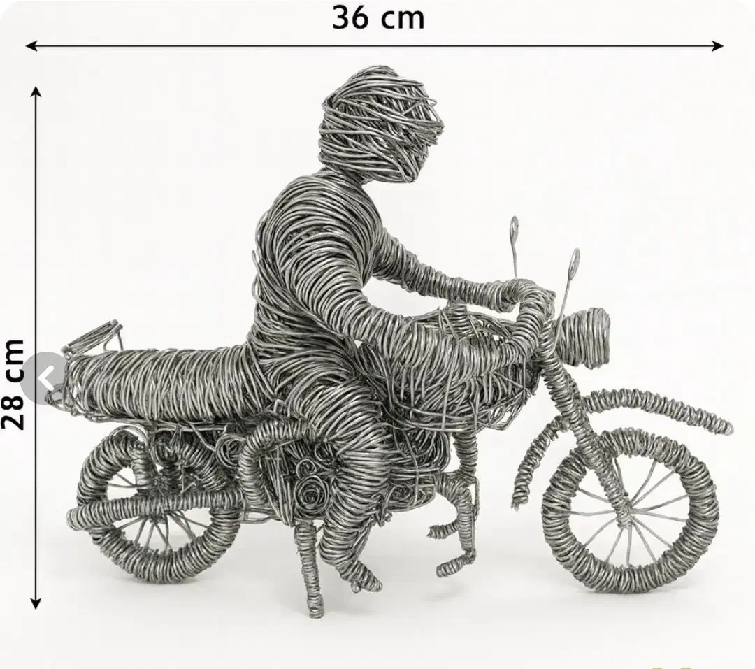 مجسمه سیمی مَردِ موتور سوار|مجسمه، تندیس، ماکت|هشتگرد, فاز ۱ مهستان|دیوار