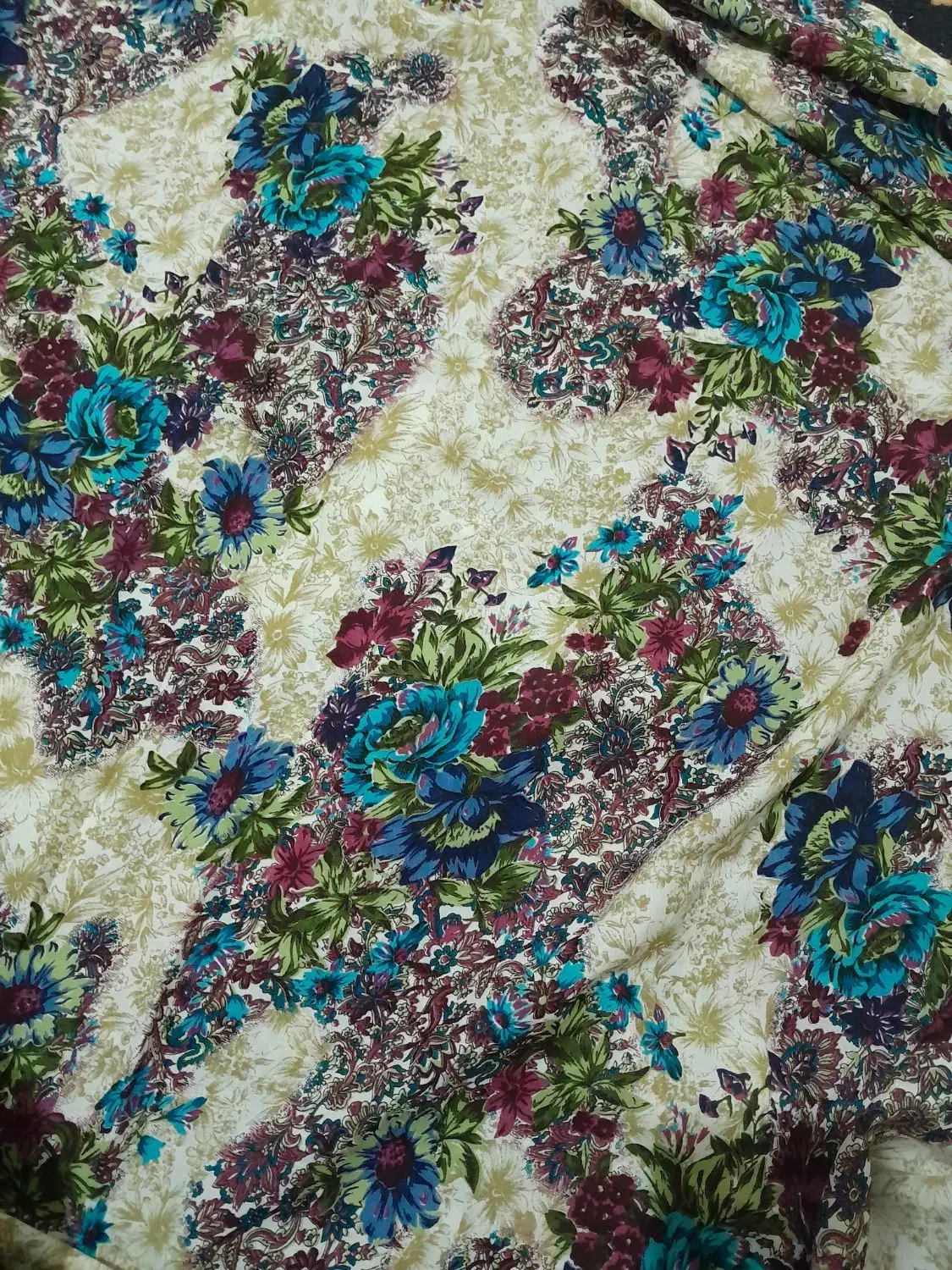 پارچه چادری زیبا دوخته نشده|لباس|تبریز, |دیوار