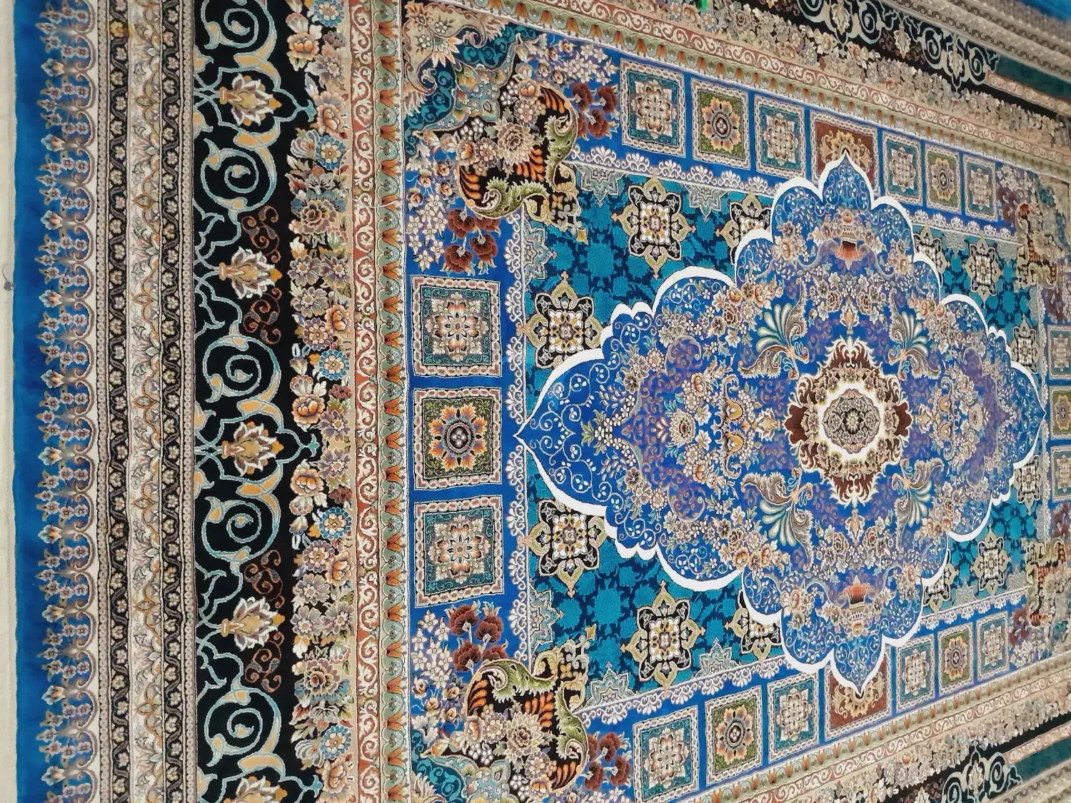 دور عدد فرش فیروزه ای|فرش|نورآباد ممسنی, |دیوار