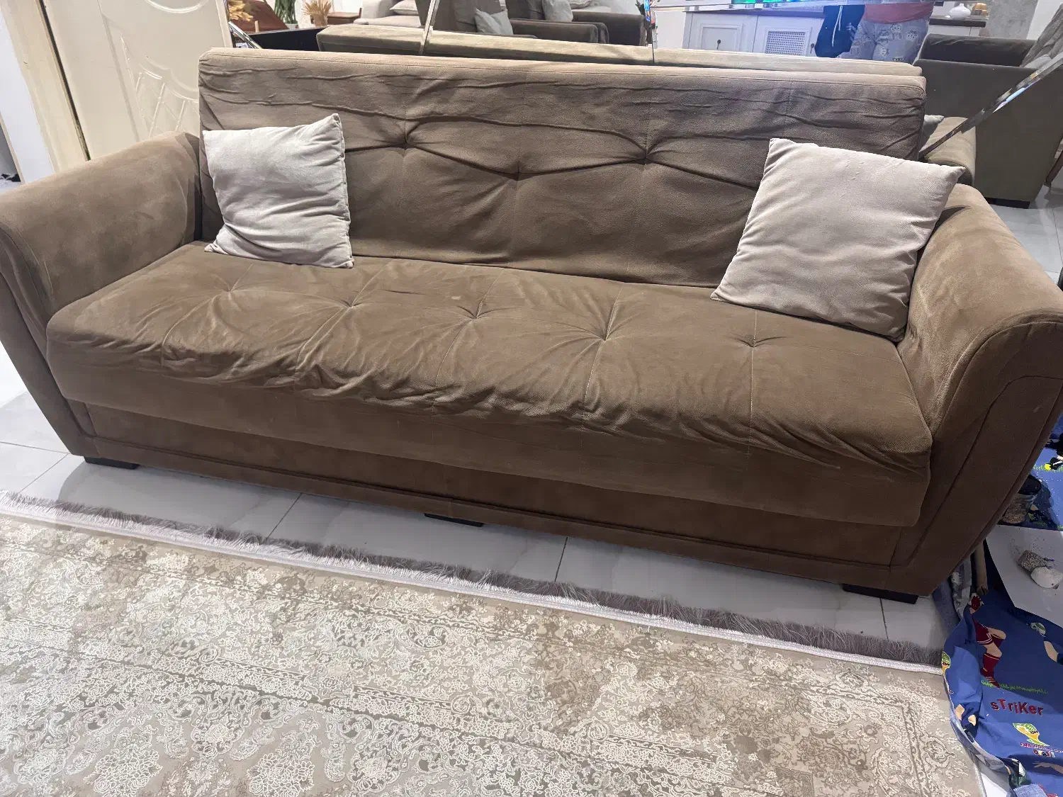 مبل ۷نفره به همراه میز جلو مبلی|مبلمان خانگی و میز عسلی|رشت, سیا اسطلخ|دیوار