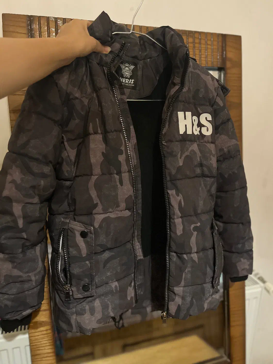 پالتو و‌کاپشن|لباس|اراک, |دیوار