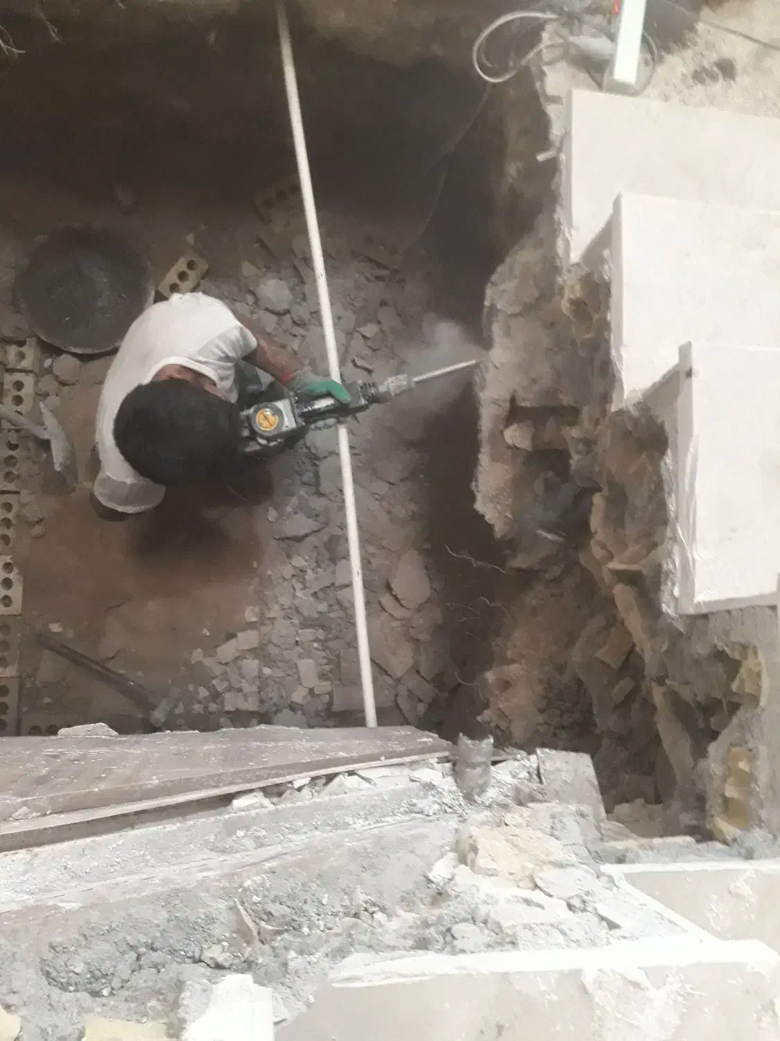 تخریب کاری و خرید ضایعات..هوا برش ..شاستی اسانسور|خدمات پیشه و مهارت|مشهد, احمدآباد|دیوار