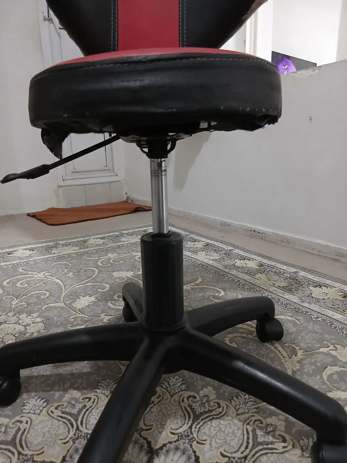 سندلی جک دار چرخشی|صندلی و نیمکت|سقز, |دیوار