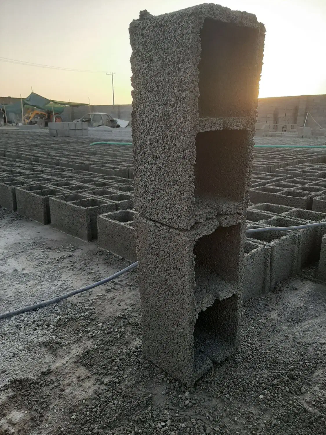 بلوک سیمانی در انواع سایز واندازها ته پر وته باز|مصالح و تجهیزات ساختمان|سیرجان, |دیوار