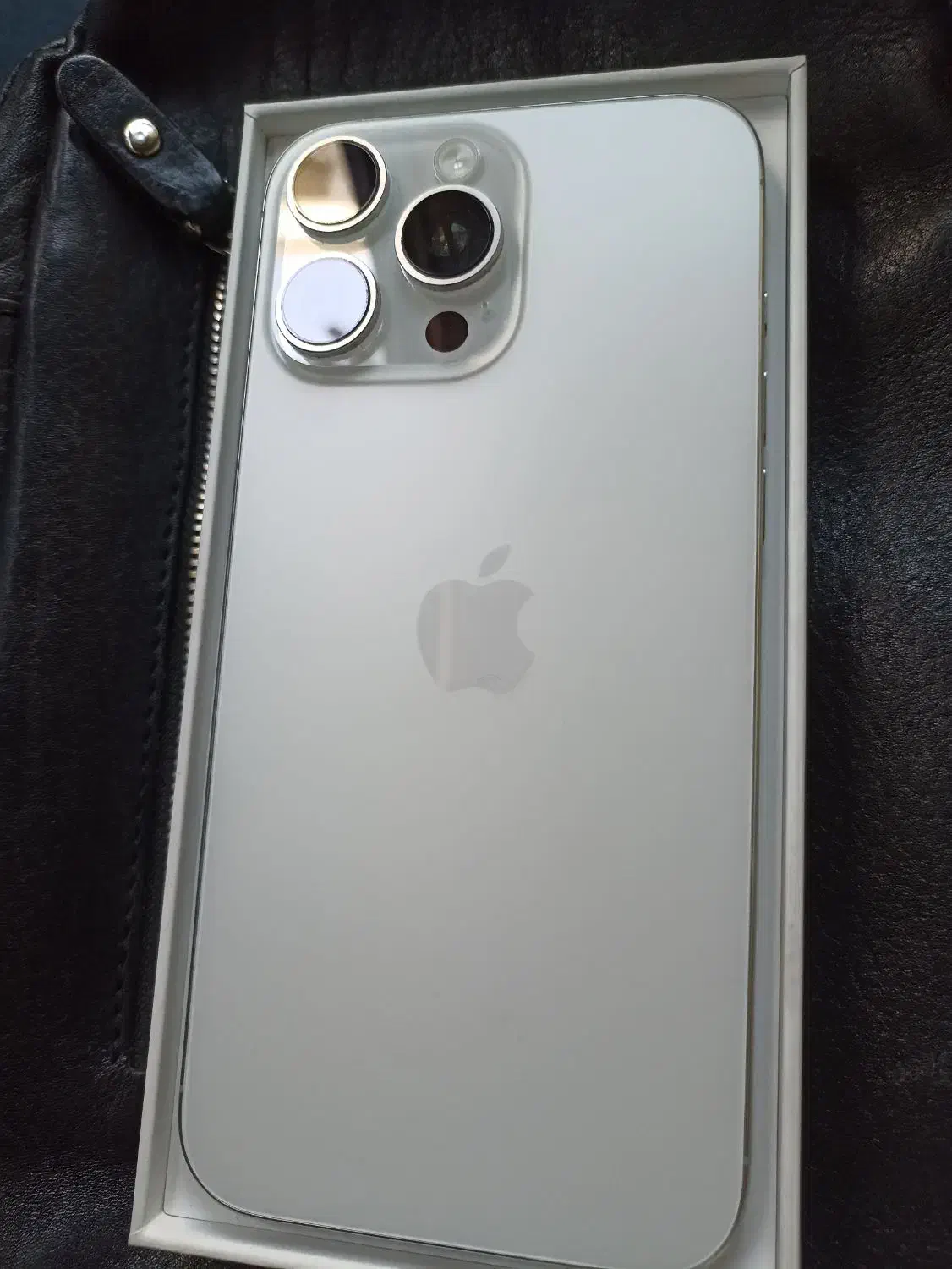 اپل iPhone 16 Pro Max با حافظهٔ۲۵۶ گیگابایت ریجستر|موبایل|تهران, فردوسی|دیوار
