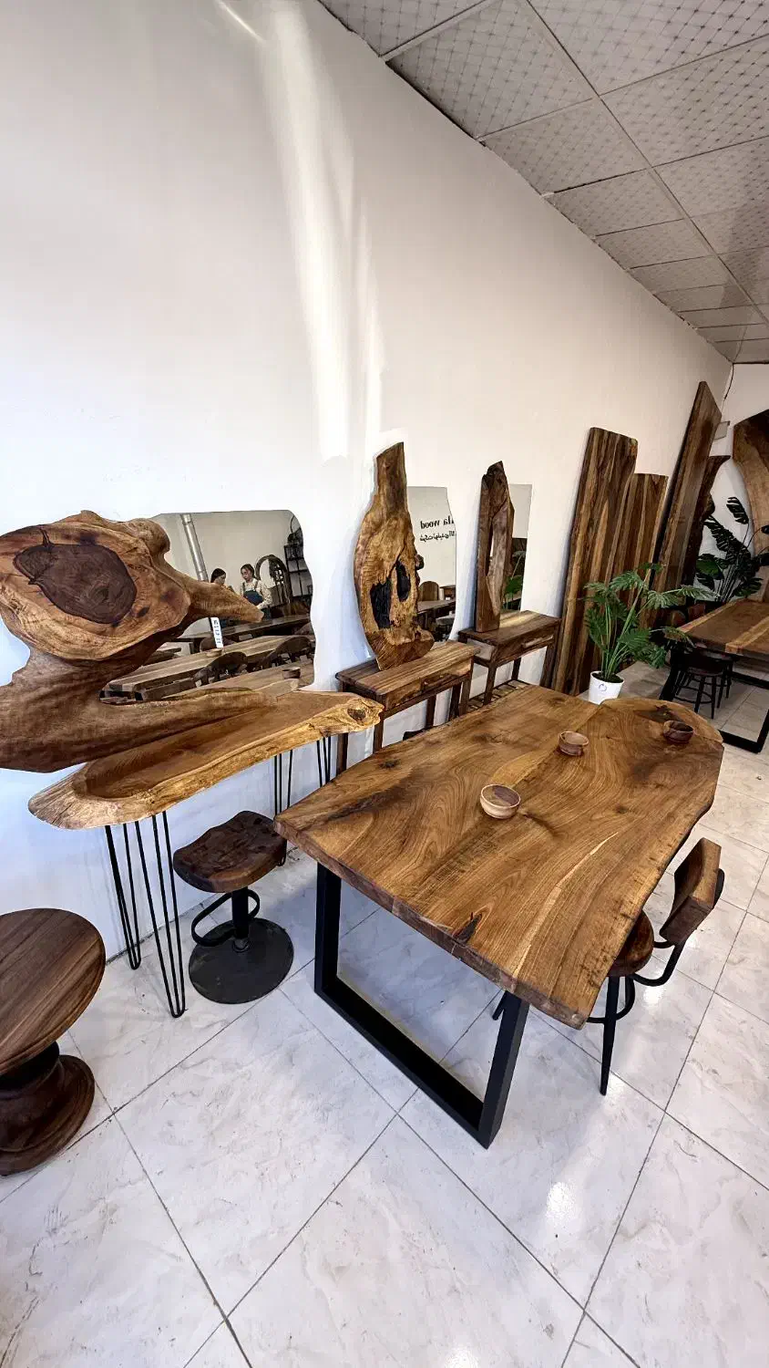 میز ن خوری چوب گردو رگه دار|میز و صندلی غذاخوری|تهران, یافت آباد جنوبی|دیوار