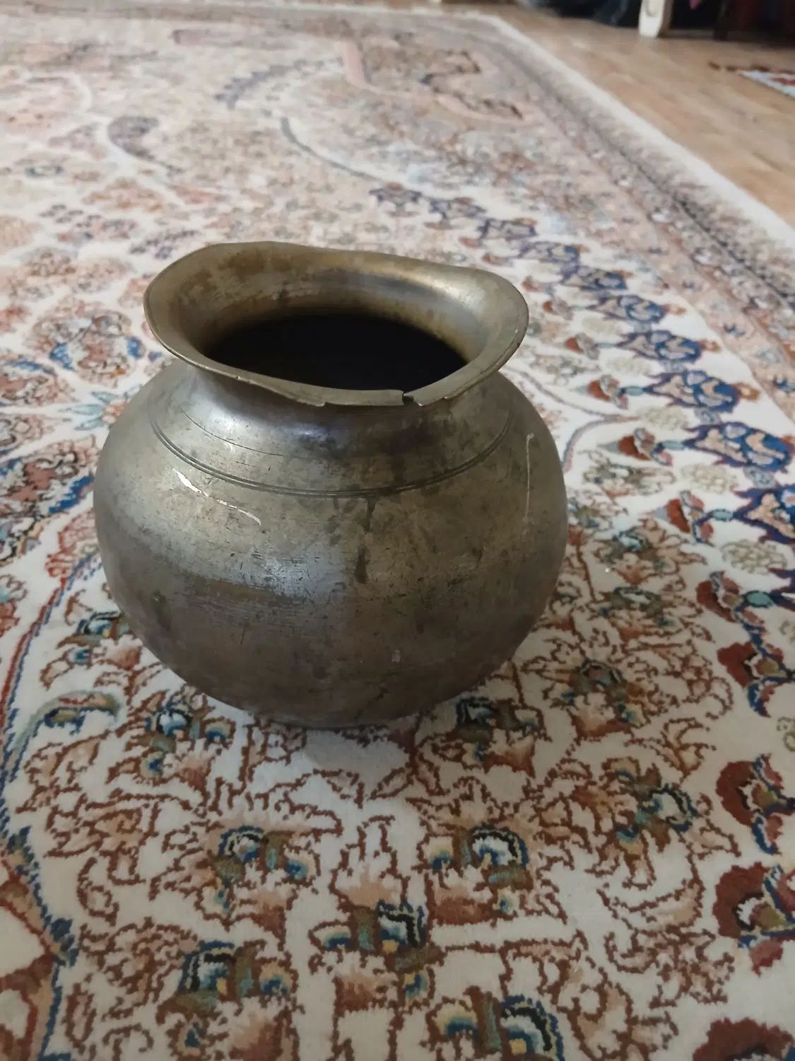 گلدان مسی قدیمی|کلکسیون اشیاء عتیقه|تهران, ظهیرآباد|دیوار