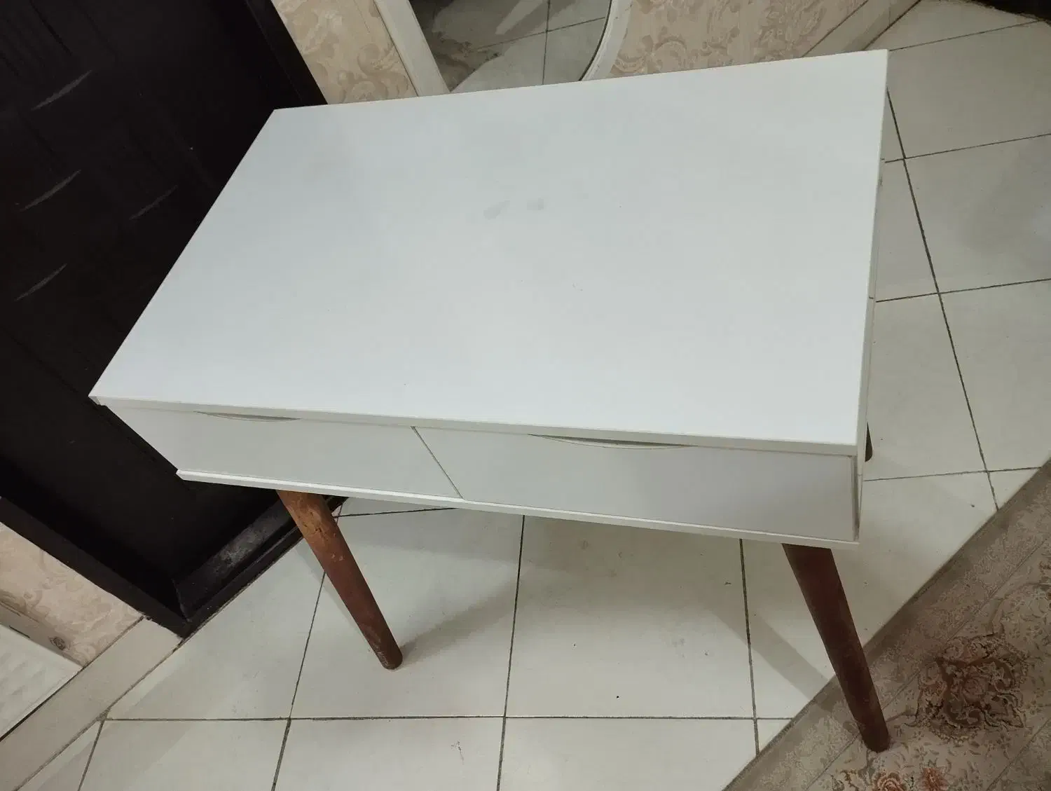 میز تحریر دو کشو بهمراه چهارپایه|میز تحریر و کامپیوتر|بیرجند, |دیوار