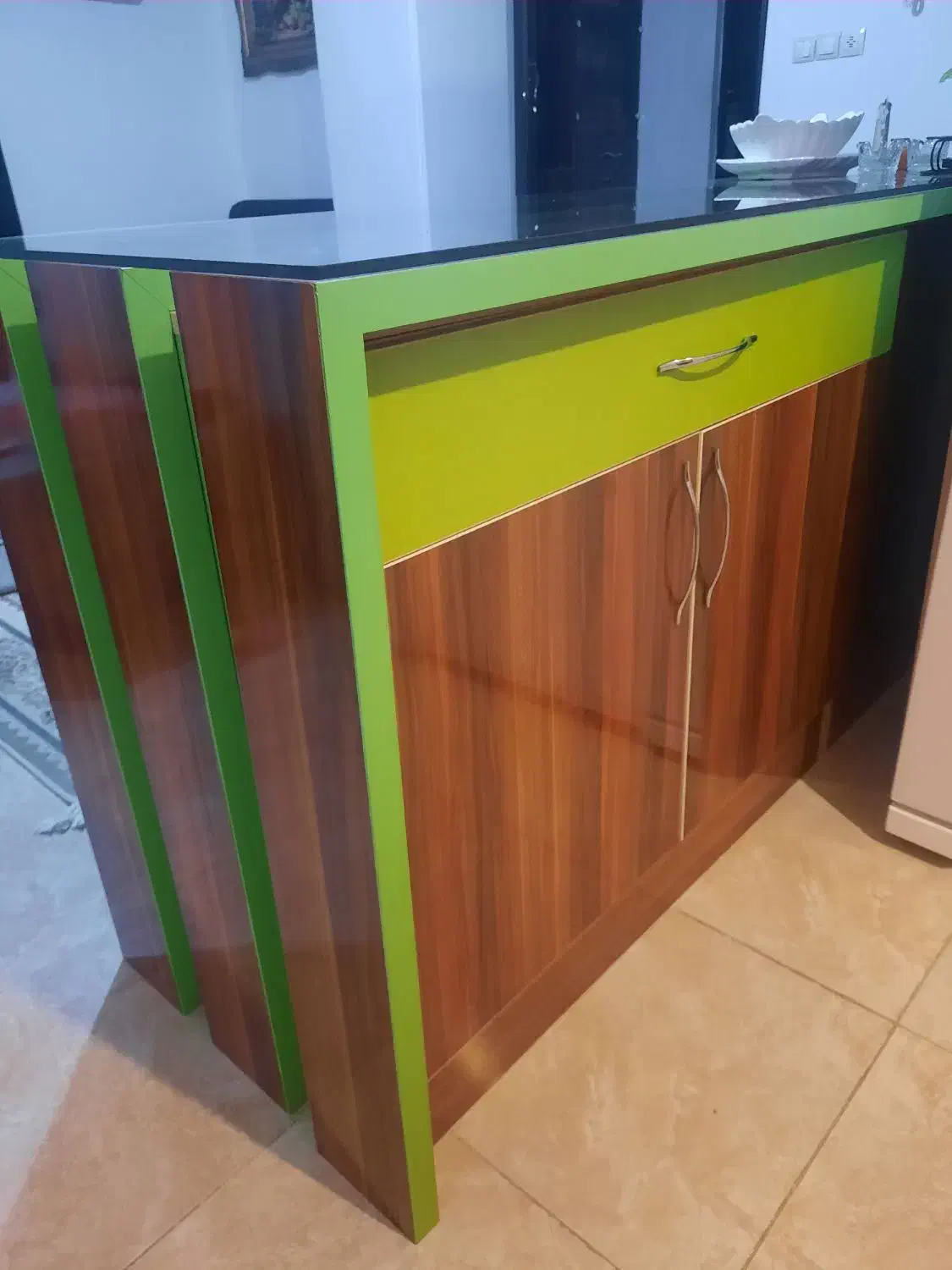 کابینت جلو آشپزخانه (جزیره ی متحرک)|مصالح و تجهیزات ساختمان|رشت, کوی مهر|دیوار