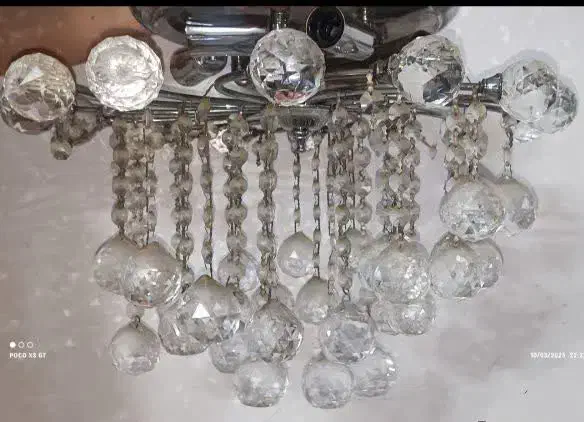 لوستر کریستالی  سه تا . پذیرایی ‌.آشپزخانه .راهرو|لوستر و چراغ آویز|ساوه, |دیوار