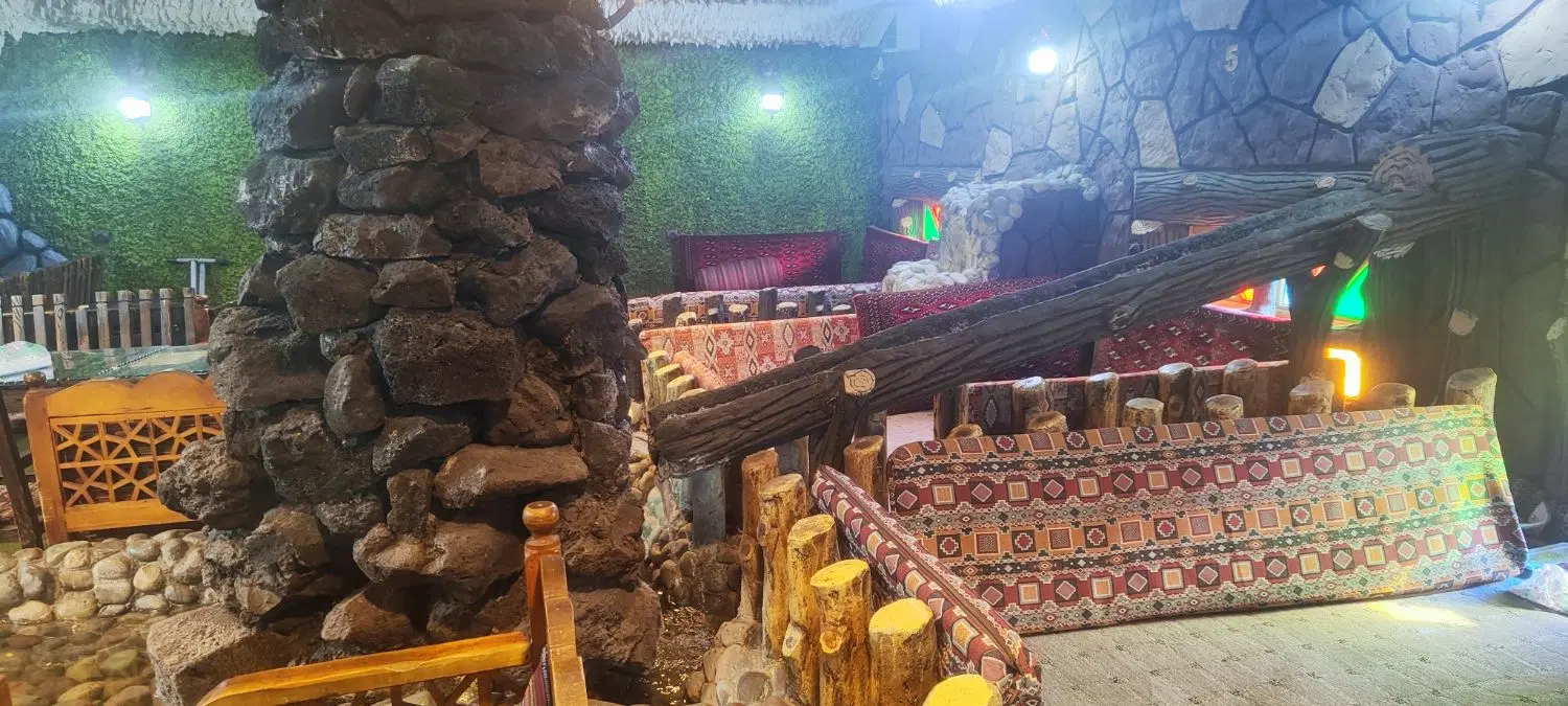 همکار جهت کار در کافه سنتی(سفره خانه)|استخدام خدمات فروشگاه و رستوران|تهران, علیآباد|دیوار