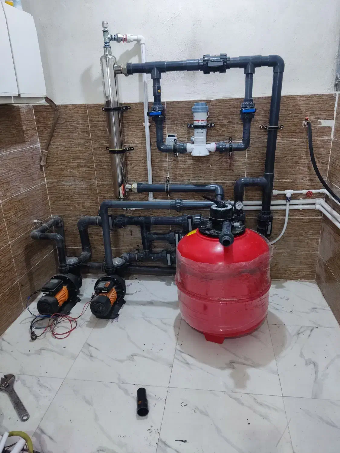 لوله کشی استخر ،متورخانه،جکوزی، اب فاظلاب ساختمان|خدمات پیشه و مهارت|تبریز, |دیوار